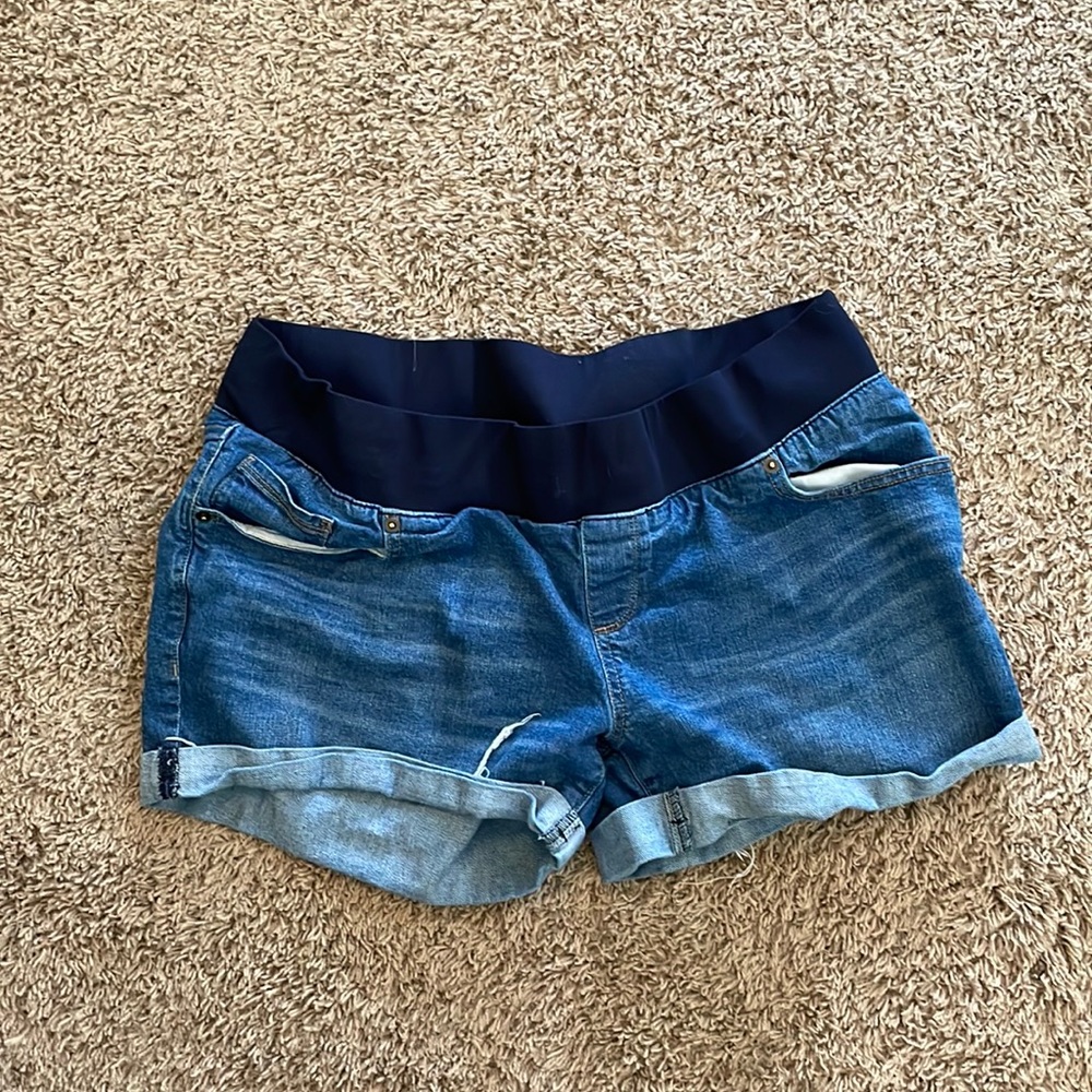 Maternity low-panel jean denim cuffed shorts